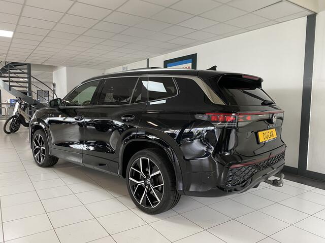 Volkswagen Tayron 1.5 eHybrid R-Line Edition 272 PK Panoramadak / Trekhaak / matrix led / Carplay / Stoelverwarming/ventilatie Head-up Display