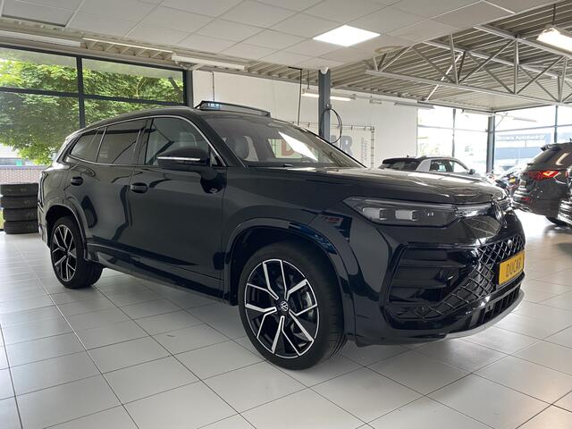 Volkswagen Tayron 1.5 eHybrid R-Line Edition 272 PK Panoramadak / Trekhaak / matrix led / Carplay / Stoelverwarming/ventilatie Head-up Display
