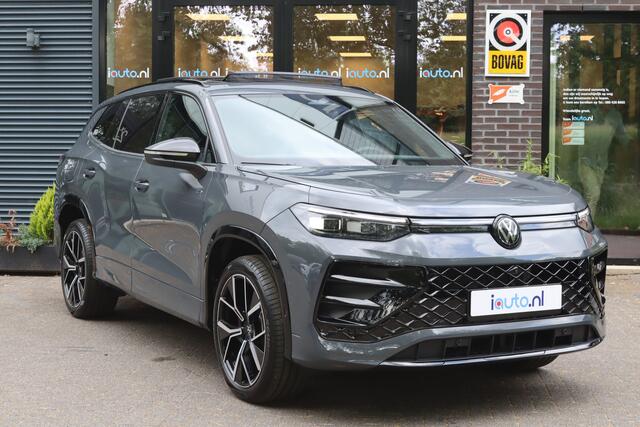 Volkswagen Tayron 1.5 eHybrid 272PK R-Line Black Style IQ.Light HD/Pano/Keyless/360/DCC/ACC/Dodehoek/20"/ Trekhaak wegkl.