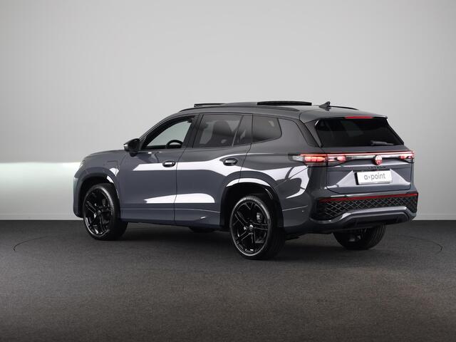 Volkswagen Tayron R-Line Edition 1.5 eHybrid 200 kW / 272 PK SUV 6 v Panoramadak | Trekhaak | 360 camera