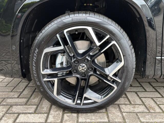 Volkswagen Tayron 1.5 eTSI R-LINE 7PERS. TREKHAAK/LEDER/CAMERA/PANO-DAK/ELEK-KLEP/ACC/HUD/STOELVERW