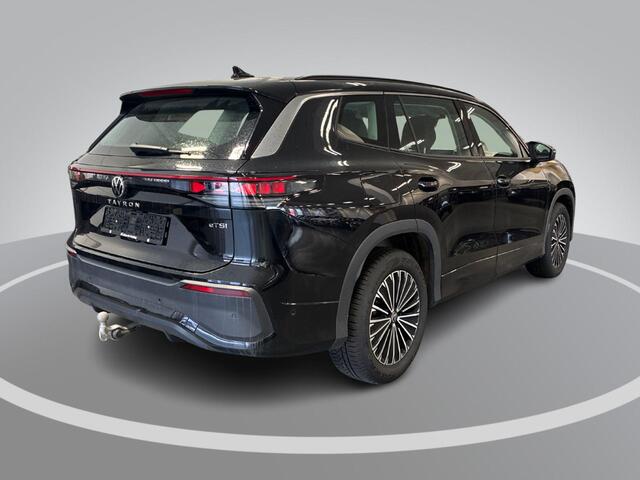 Volkswagen Tayron 1.5 eTSI 150pk DSG Life Edition · 7-persoons · 360 Camera · Inklap. Trekhaak · Matrix LED · Stuur- & Stoelverwarming · ACC · Apple/Android Car Play · Garantie t/m 20-08-2027