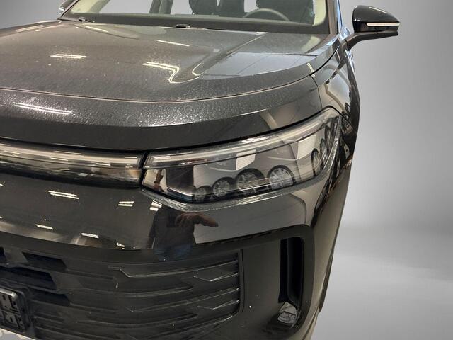 Volkswagen Tayron 1.5 eTSI 150pk DSG Life Edition · 7-persoons · 360 Camera · Inklap. Trekhaak · Matrix LED · Stuur- & Stoelverwarming · ACC · Apple/Android Car Play · Garantie t/m 20-08-2027