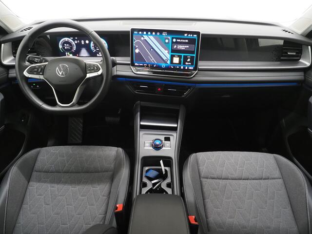 Volkswagen Tayron 1.5 eHybrid | Trekhaak | 360 | Sfeerlicht | Adaptive Cruise | Dodehoek | Matrix | Carplay