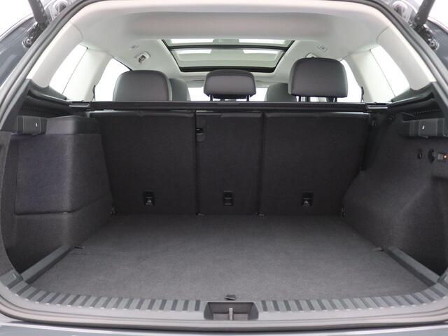 Volkswagen Tayron 1.5 eHybrid Life Edition 204PK DSG Panoramadak, Trekhaak, 360gr. Camera, Head-Up Display, Navi, 18" LM Velgen, Side Assist, Elektr. Achterklep, Side Assit