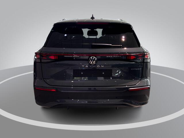 Volkswagen Tayron Life Edition 1.5 eHybrid 204 pk 6 versn. DSG · Comfort Pakket · Trekhaak inklapbaar, met elektrische ontgrendeling, incl. aanhangermanoeuvreerhulp Trailer Assist · Voorraad OUTLET · Prijs is inclusief inruilpremie ·