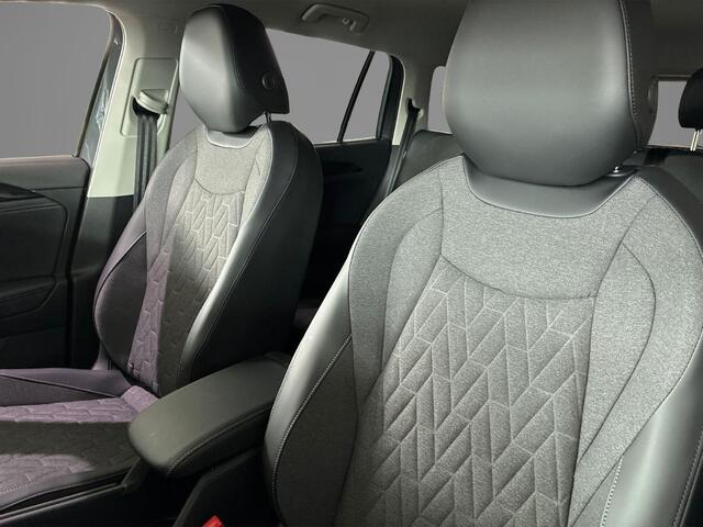 Volkswagen Tayron Life Edition 1.5 eHybrid 204 pk 6 versn. DSG · Comfort Pakket · Trekhaak inklapbaar, met elektrische ontgrendeling, incl. aanhangermanoeuvreerhulp Trailer Assist · Voorraad OUTLET · Prijs is inclusief inruilpremie ·