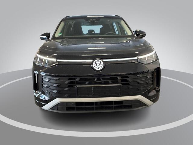 Volkswagen Tayron 1.5 eHybrid 204pk DSG Life Edition · Camera · Inklap. Trekhaak · Apple/Android Car Play · Stuur- & Stoelverwarming · Dodehoeksensor · Garantie t/m 10-07-2027