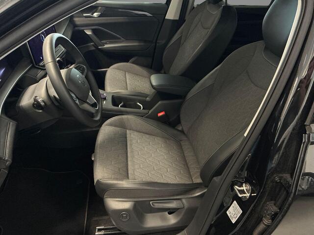 Volkswagen Tayron 1.5 eHybrid 204pk DSG Life Edition · Camera · Inklap. Trekhaak · Apple/Android Car Play · Stuur- & Stoelverwarming · Dodehoeksensor · Garantie t/m 10-07-2027