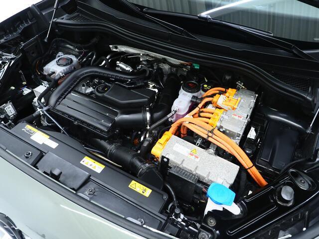 Volkswagen Tayron 1.5 eHybrid Elegance | Leder/Alcantara | Massage | 360 | Keyless | Adaptive Cruise | Sfeerlicht | Matrix