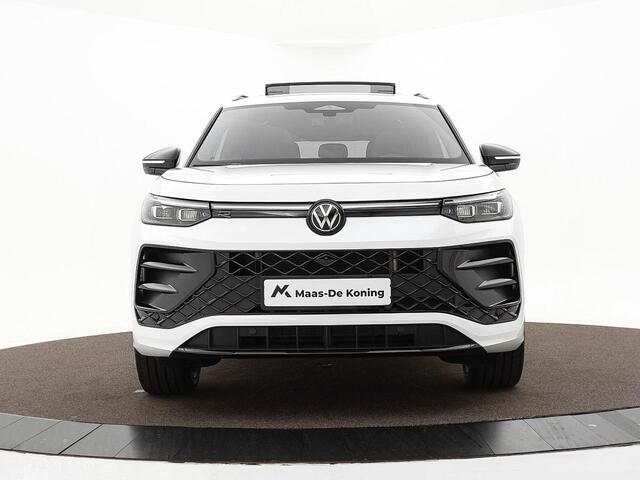 Volkswagen Tayron 1.5 eTSI 204pk DSG R-Line Edition · Panoramadak · 360 Camera · Inklap. Trekhaak · Massagestoelen · Stuur- & Stoelverwarming · Garantie t/m 21-10-2030 of 100.000km