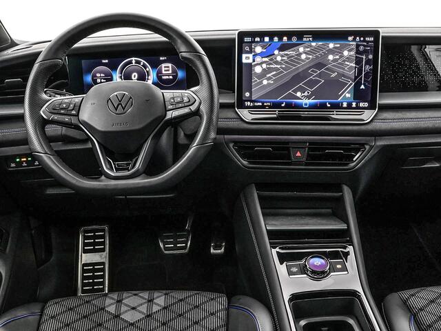 Volkswagen Tayron 1.5 eTSI 204pk DSG R-Line Edition · Panoramadak · 360 Camera · Inklap. Trekhaak · Massagestoelen · Stuur- & Stoelverwarming · Garantie t/m 21-10-2030 of 100.000km