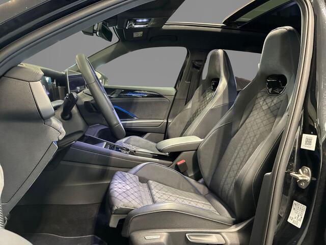 Volkswagen Tayron 1.5 272pk DSG eHybrid R-Line Edition · Panoramadak · 360 Camera · Wegklapbare Trekhaak · Black Style · 20'' Inch · Garantie t/m 17-11-2029 of 100.000km