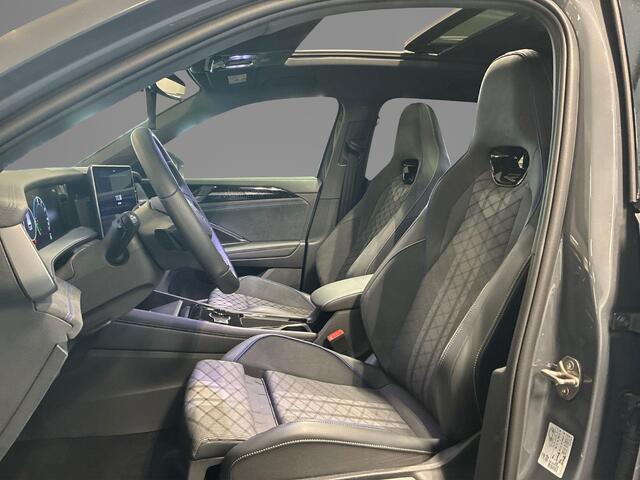 Volkswagen Tayron 1.5 272pk DSG eHybrid R-Line Edition · Panoramadak · 360 Camera · Wegklapbare Trekhaak · Alarm · 20'' Inch · 17-12-2029 of 100.000km
