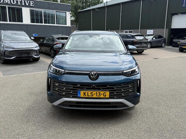 Volkswagen Tayron 1.5 eHybrid Elegance STOEL- & STUURWIELVERWARMING | IQ LED | ELEK. TREKHAAK | 360° CAMERA | BLIND SPOT | ADAPTIVE CRUISE CONTROL | FABRIEKSGARANTIE | ALL IN RPIJS |