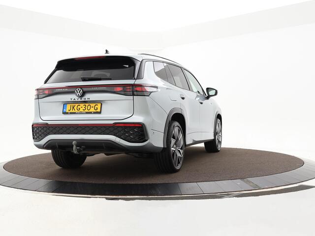 Volkswagen Tayron 1.5 eHybrid 272pk DSG R-Line Edition · Panoramadak · Inklap. Trekhaak · 360 Camera · Matrix LED · Stuur- & Stoelverwarming · Keyless · Garantie t/m 03-11-2029 of 100.000km