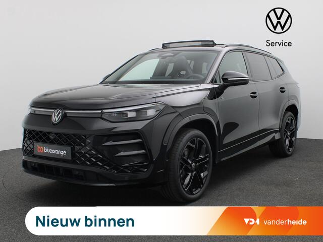 Volkswagen Tayron 1.5 eHybrid R-Line Edition 272PK DSG Panoramadak, Trekhaak, Head-Up Display, Black Style, 20" LM Velgen, 360gr. Camera, Harman Kardon Audio, Side Assist