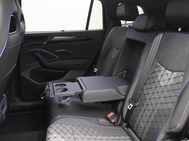 Volkswagen Tayron 1.5 eHybrid R-Line Edition 272PK DSG Panoramadak, Trekhaak, Head-Up Display, Black Style, 20" LM Velgen, 360gr. Camera, Harman Kardon Audio, Side Assist