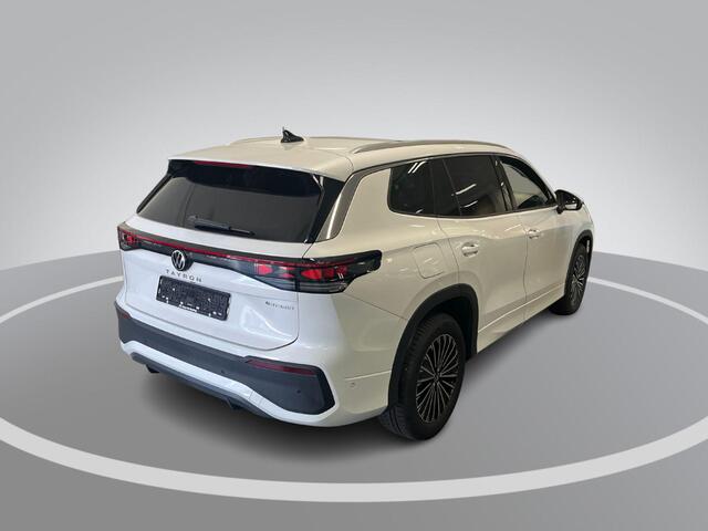 Volkswagen Tayron 1.5 eTSI 204pk DSG Life · Camera · Panoramadak · Apple/Android Car Play · Wegklapbare Trekhaak · 18'' Inch · Garantie t/m 16-11-2030 of 100.000km