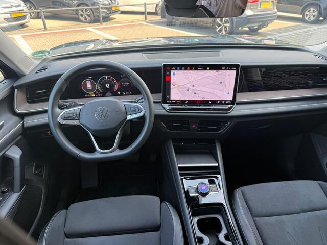 Volkswagen Tayron 1.5 eHybrid Elegance *IQ Lights & Comfort Seats*