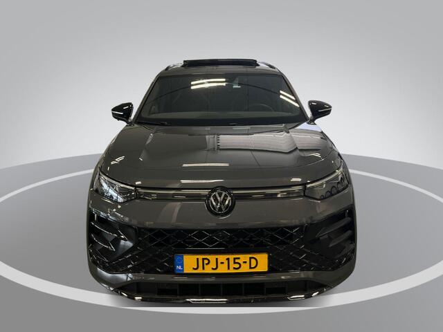 Volkswagen Tayron 1.5 272pk DSG eHybrid R-Line Edition · Panoramadak · Wegklapbare Trekhaak · 360 Camera · Apple/Android Car Play · 20'' Inch · Garantie t/m 08-12-2029 of 100.000km