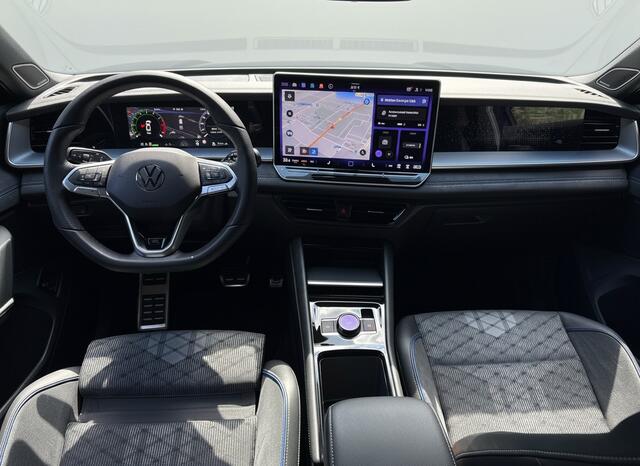 Volkswagen Tayron 1.5 eHybrid DSG R-LINE SPORT 360° CAMERA/HARMAN-KARDON/TREKHAAK