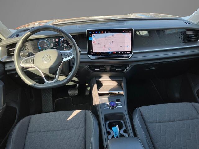 Volkswagen Tayron 1.5eTSI/150PK Life 7p · Navigatie · Trekhaak · 360°Camera + Parkeersensoren · Garantie t/m 29-04-2027