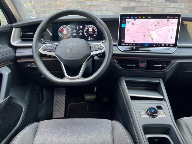 Volkswagen Tayron 1.5 eTSI LIFE 7-PERS. - TREKH. - 20 INCH - MATRIX