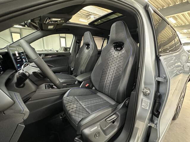 Volkswagen Tayron 1.5 eHybrid R-Line Edition 272pk | Groot scherm | Trekhaak | Pano | 360 camera | Black-style | Head-up | IQ-Light | Massage