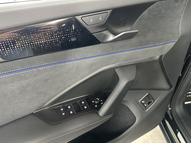 Volkswagen Tayron 1.5 eHybrid R-Line Edition 272pk | Groot scherm | Trekhaak | Pano | 360 camera | Black-style | Head-up | IQ-Light | Massage