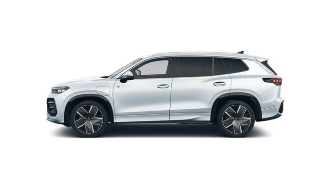 Volkswagen Tayron 1.5 eHybrid 272PK DSG R-LINE SPORT HARMAN-KARDON/360° CAMERA/TREKHAAK