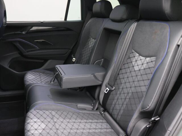 Volkswagen Tayron 1.5 eHybrid R-Line Edition 272PK DSG SOH 100%, Panoramadak, Trekhaak, Head-Up Display, Black Style, 20" LM Velgen, 360gr. Camera, Harman Kardon Audio, Side Assist
