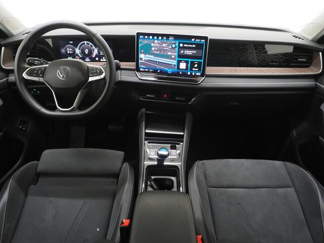 Volkswagen Tayron 1.5 eHybrid Elegance 204PK | Leder/Alcantara | Trekhaak | Massage | 360 | Sfeerlicht | Adaptive Cruise | Matrix