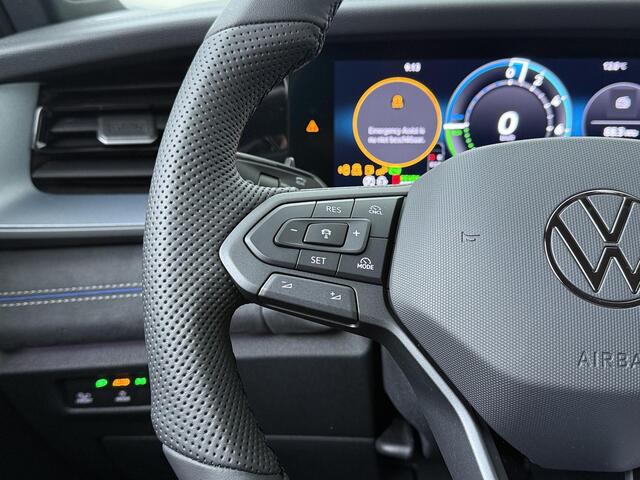 Volkswagen Tayron R-Line Edition 1.5 eHybrid 150 kW / 204 PK DSG | Black Style | Panoramadak | Trekhaak met wegklapbare kogel |