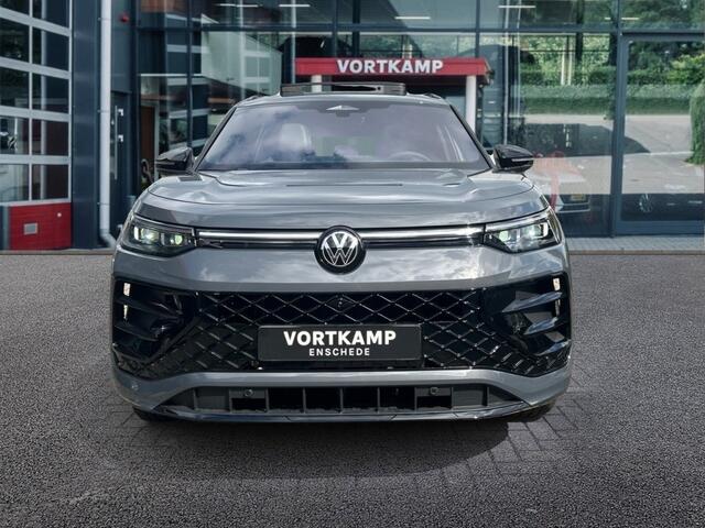 Volkswagen Tayron 1.5 TSI E-HYBRID 272 PK PANO-DAK/LEDER/H+K/TREKHAAK/360CAMERA/DCC
