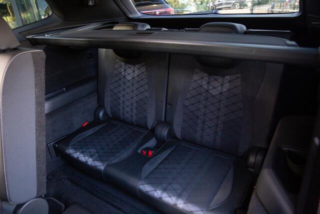 Volkswagen Tayron 1.5 eTSI MHEV R-Line Edition 7p , Adap. cruise, Head-up display, 360°camera,