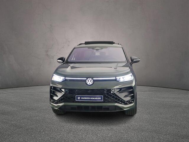 Volkswagen Tayron 1.5 eHybrid R-Line Edition 272pk DSG Automaat, Trekhaak, Lederen bekleding, Panoramadak, Harman Kardon, Adaptive cruise control, 360 camera, Matrix LED koplampen, Parkeersensoren, Navigatie, App-connect