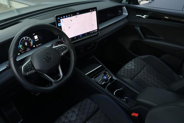 Volkswagen Tayron 1.5 eHybrid R-Line 272 pk | Trekhaak | 360 Camera | Sfeerverlichting | Fabrieksgarantie
