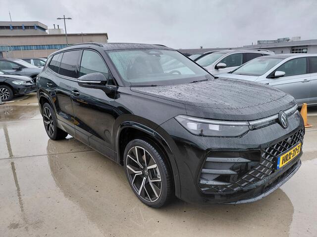Volkswagen Tayron 1.5 eHybrid R-Line Edition | Black Style | Panoramadak |
