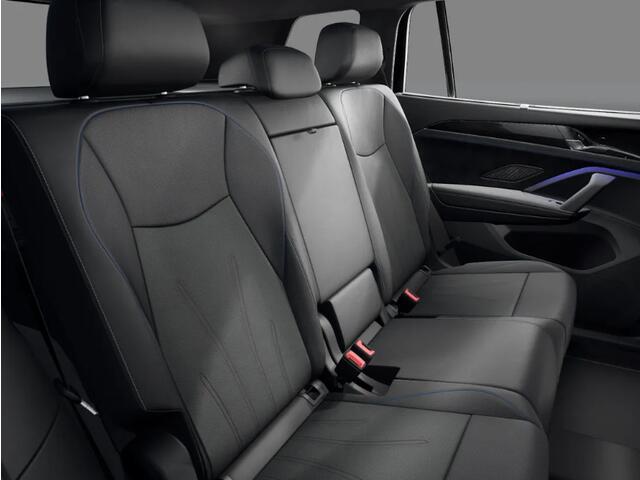 Volkswagen Tayron R-Line Edition 1.5 eHybrid 272 PK 6 versn. DSG · Black Style Pakket · Comfort Pakket Plus · Panoramaschuif-kanteldak ·