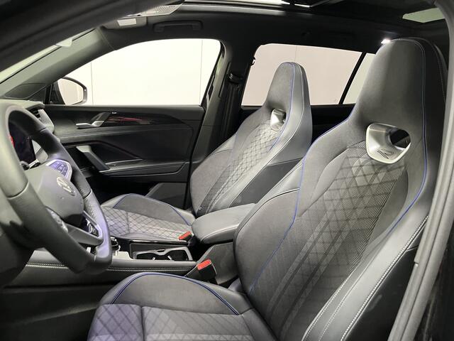 Volkswagen Tayron 1.5 eHybrid R-Line / GARANTIE TM 12-2030/ AUTOMAAT/ PANO/ TREKHAAK/ ACC/ APP-CONNECT/ PARK.SENSOR. + 360 CAMERA/ STUUR+STOELVERWARM./ MASSAGE/ HEAD-UP/ DODEHOEK/ KEYLESS/ NAVI/ CLIMA/ DAB/ LED