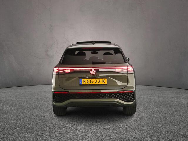 Volkswagen Tayron 1.5 eHybrid R-Line Edition 272pk DSG Automaat, Trekhaak, Panoramadak, Harman Kardon, Lederen bekleding, Stoelverwarming, Stuurverwarming, 360 camera, Head up display, Matrix LED koplampen, Navigatie, App-connect