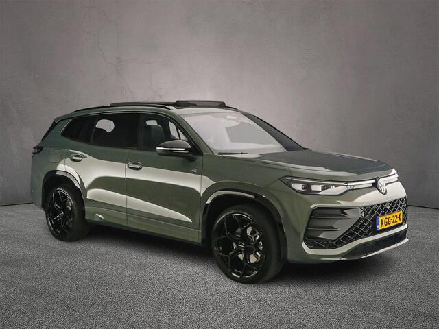 Volkswagen Tayron 1.5 eHybrid R-Line Edition 272pk DSG Automaat, Trekhaak, Panoramadak, Harman Kardon, Lederen bekleding, Stoelverwarming, Stuurverwarming, 360 camera, Head up display, Matrix LED koplampen, Navigatie, App-connect