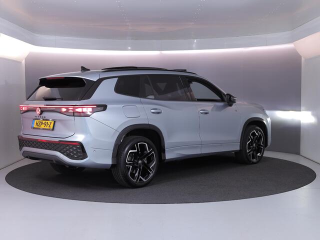 Volkswagen Tayron 1.5 eHybrid R-Line Edition | Private lease vanaf €851 | 204 pk Automaat (DSG) | Verlengde garantie | Navigatie | Panoramadak | Trekhaak (wegklapbaar) | Parkeersensoren (Park assist) | Rondomzicht camera | Stoelverwarming | R-Line |