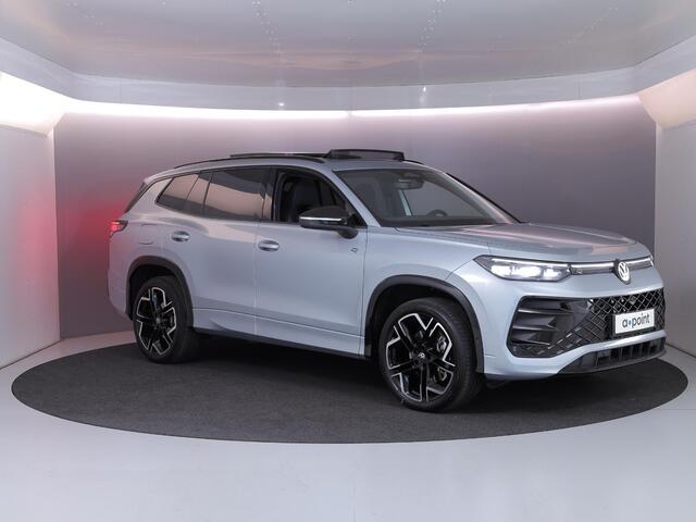 Volkswagen Tayron 1.5 eHybrid R-Line Edition | Private lease vanaf €851 | 204 pk Automaat (DSG) | Verlengde garantie | Navigatie | Panoramadak | Trekhaak (wegklapbaar) | Parkeersensoren (Park assist) | Rondomzicht camera | Stoelverwarming | R-Line |