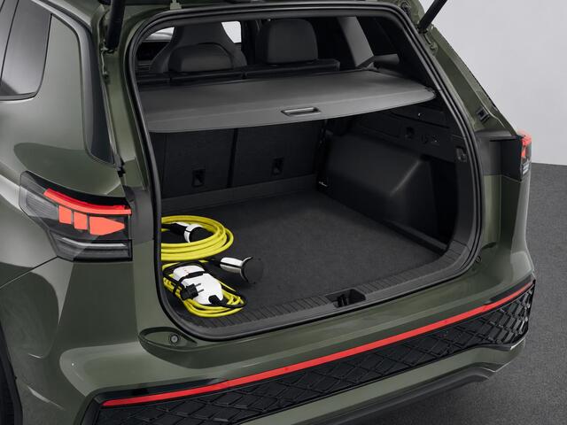 Volkswagen Tayron 1.5 eHybrid R-Line Edition 272PK DSG Panoramdak, Trekhaak, Black Style, Harman Kardon Audio, 360gr. Camera, Head-Up Display, Matrix LED Verlichting, 20" LM Velgen