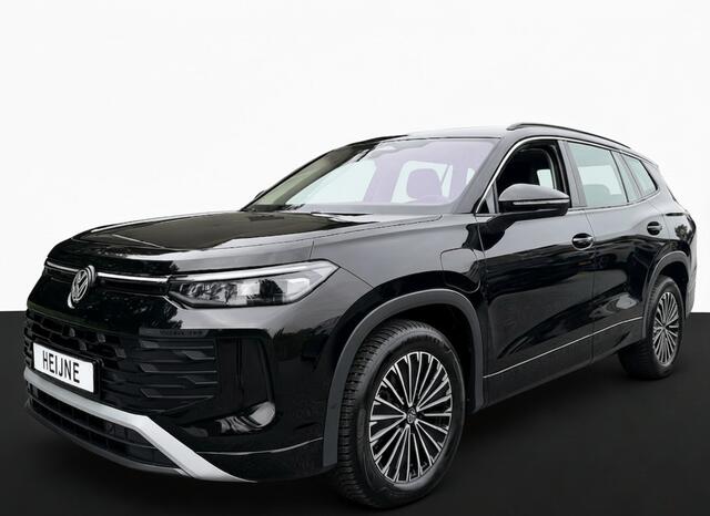 Volkswagen Tayron 1.5 eHybrid 204PK DSG LIFE TREKHAAK/CAMERA/CARPLAY FABRIEKSGARANTIE TOT 2030