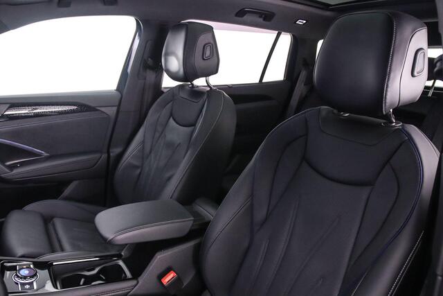 Volkswagen Tayron R-Line Edition 1.5 TSI eHybrid 272pk DSG Automaat Black Style, Panoramadak, Navigatie, Adaptive cruise control, 360 camera, Achteruitrijcamera, Elektrische achterklep