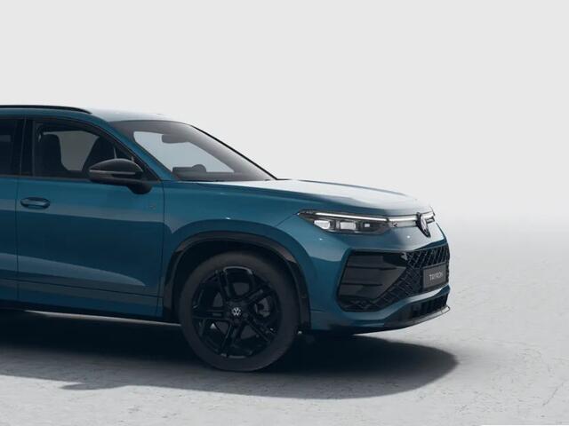 Volkswagen Tayron R-Line Edition 1.5 eHybrid 204 PK 6 versn. DSG · Black Style Pakket · Panoramaschuif-kanteldak · Trekhaak inklapbaar, met elektrische ontgrendeling, incl. aanhangermanoeuvreerhulp Trailer Assist ·