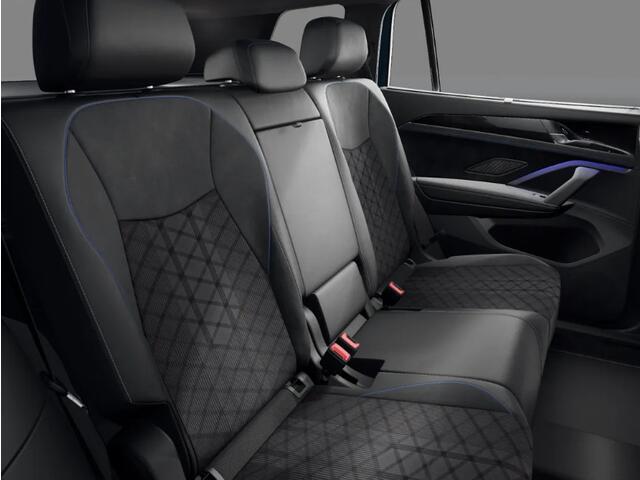 Volkswagen Tayron R-Line Edition 1.5 eHybrid 204 PK 6 versn. DSG · Black Style Pakket · Panoramaschuif-kanteldak · Trekhaak inklapbaar, met elektrische ontgrendeling, incl. aanhangermanoeuvreerhulp Trailer Assist ·